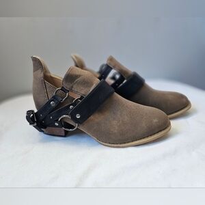 Stylish Brown Ankle Boots with Black Strap